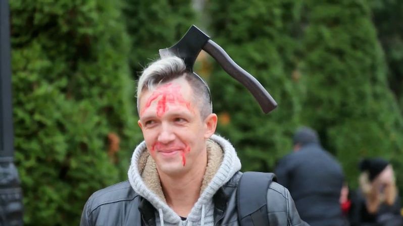 Kyjevem táhly zombie a další hororové postavy. Ukrajinská metropole slaví Halloween